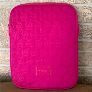 Michael Kors iPad holder in great condition..